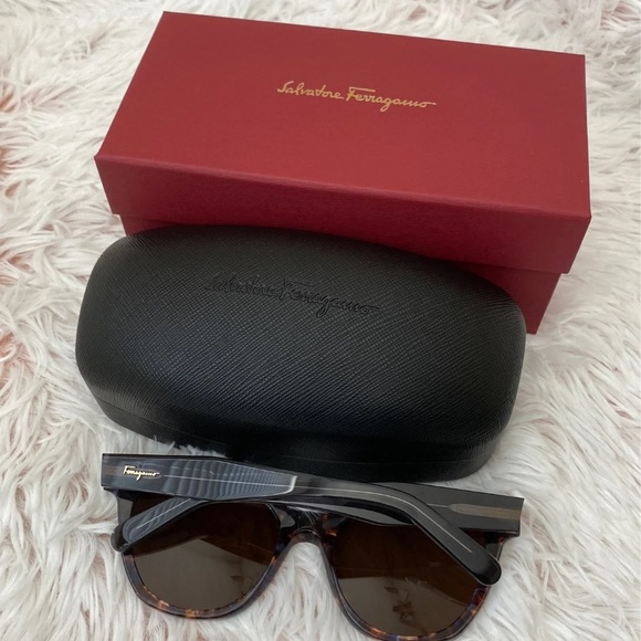 New Salvatore Ferragamo Havana 54mm Sunglasses - Picture 3 of 6